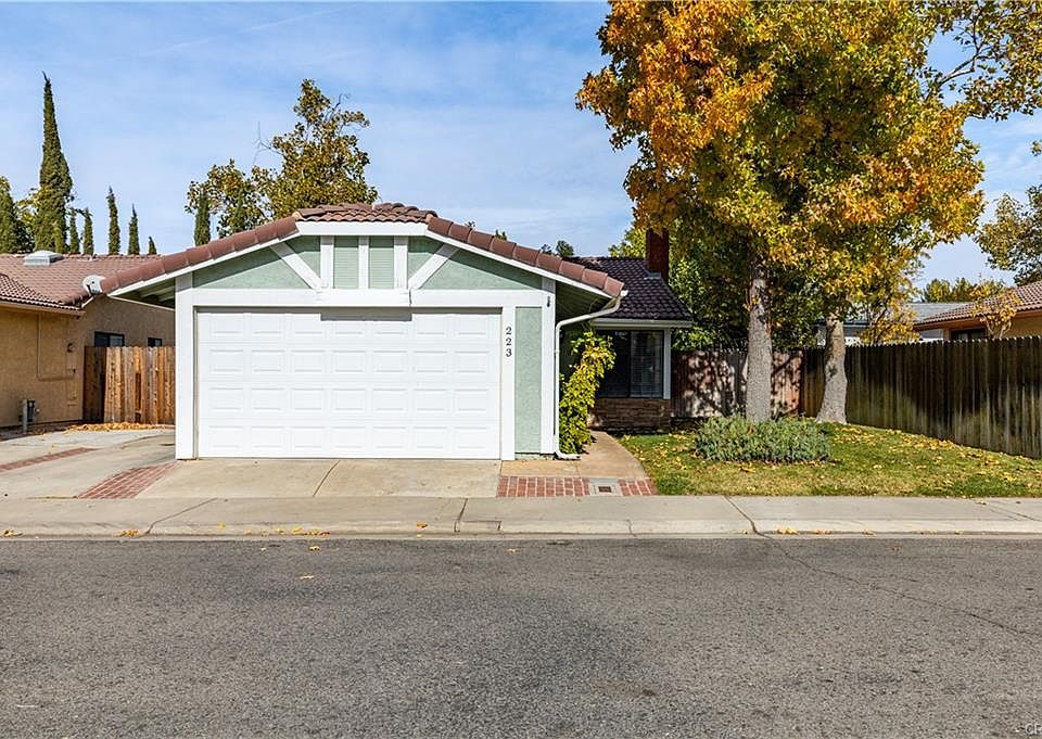 1st image of 223 Oak Meadow Ln