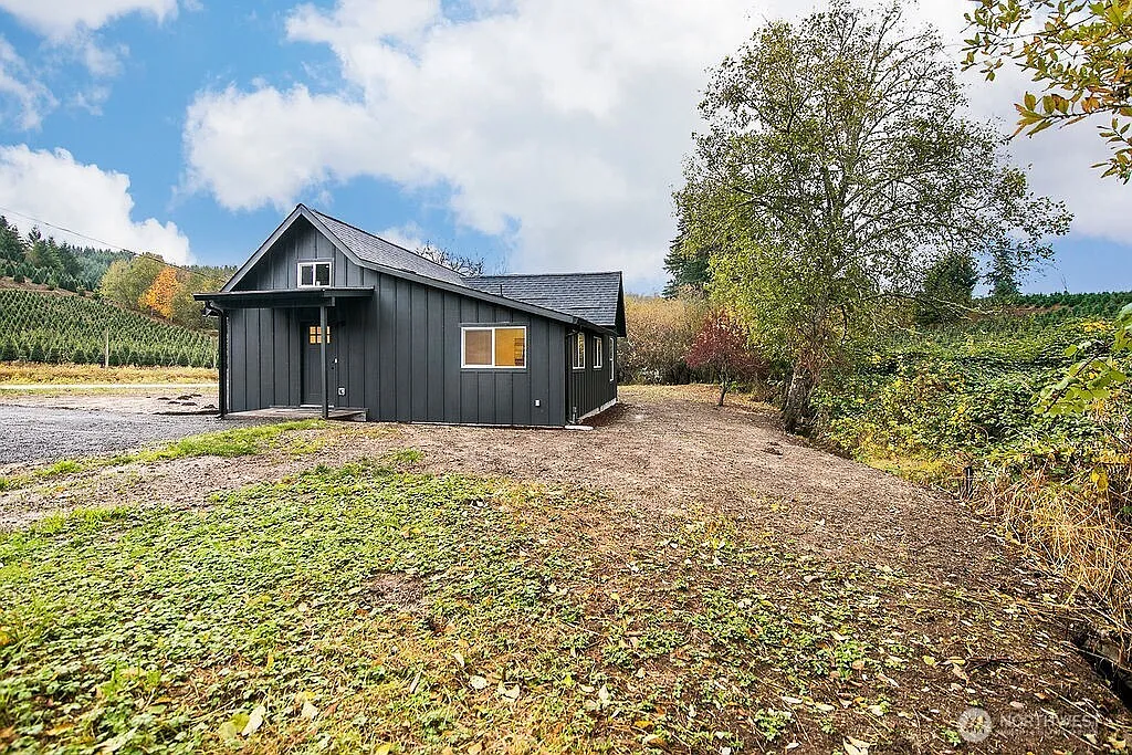 251 Swofford Road photo 1