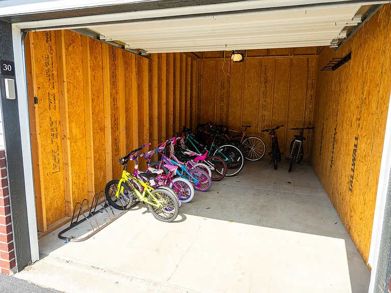 Overland Park — Photo 30