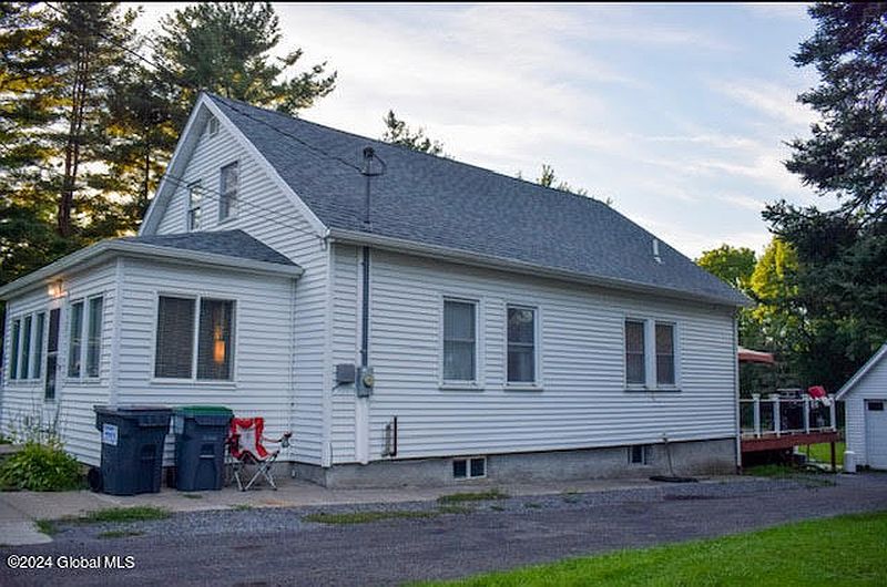3rd image of 27 Lansing Street