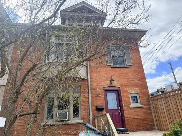184 Madison Ave #Basement, Toronto, ON M5R 2S5