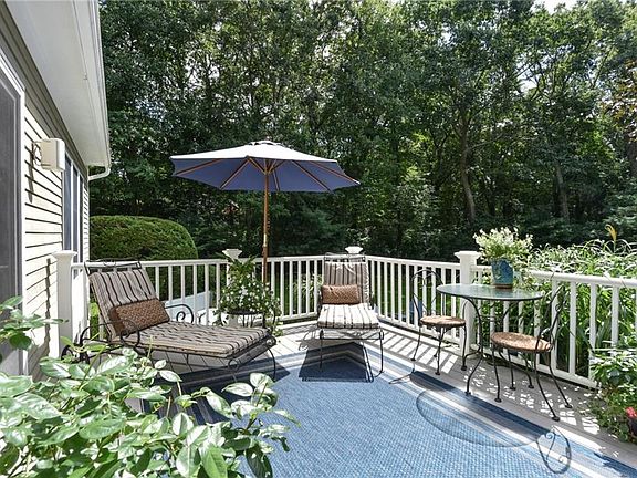 5th image of 126 Glen Hill Dr N