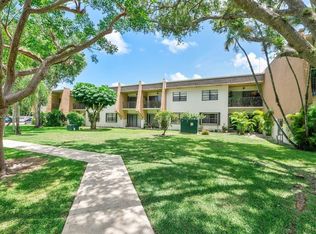 8261 SW 128th St APT 215, Pinecrest, FL 33156