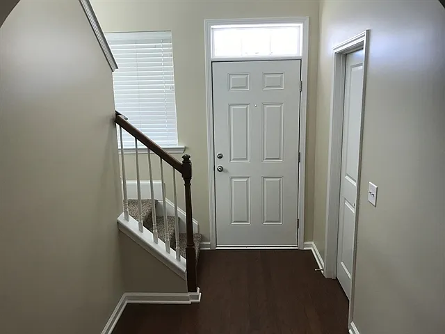 4 bed, 2.5 bath, 2167 sqft, $2,720 — Photo 4