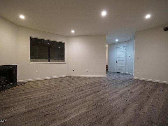 2nd image of 1325 Barrington Way APT 1