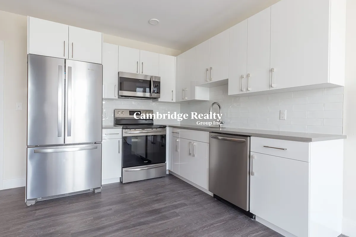 Building Photo - 1065 Tremont St #504T