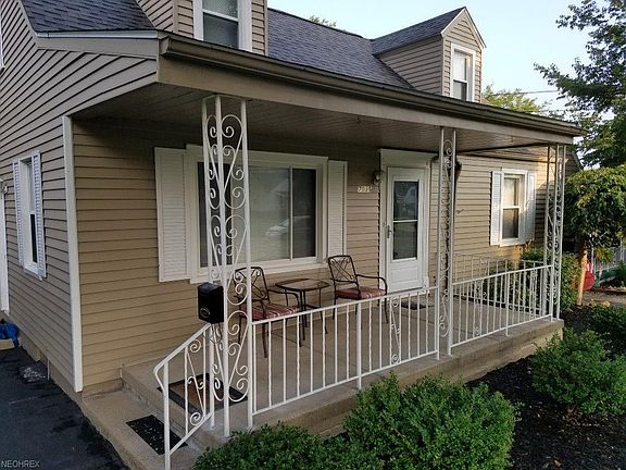 2nd image of 7036 Claybourne Ave