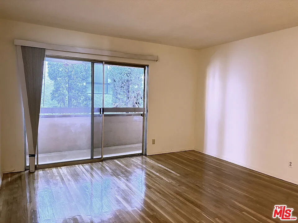 1 bed, 1.0 bath, 650 sqft, $2,000 — Photo 4