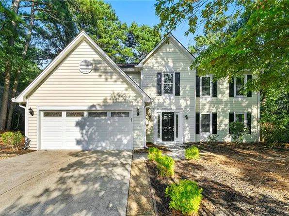 4005 Watkins Glen Dr, Woodstock, GA 30189