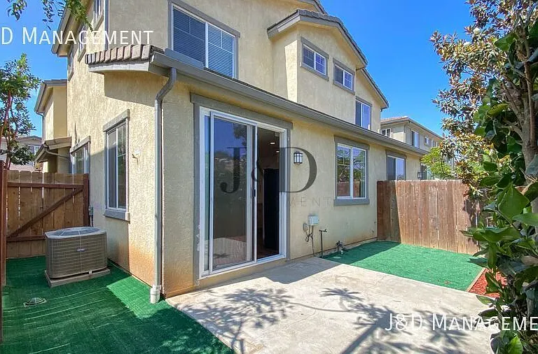 3150-3170 Bancroft Dr — Photo 29