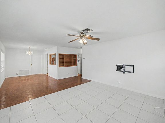 5th image of 4650 NE 2ND Terrace