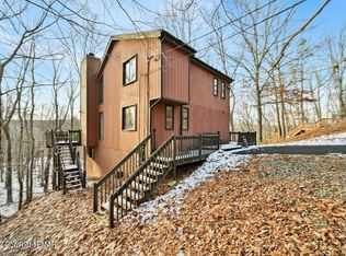 117 Buxton Ct, Bushkill, PA 18324