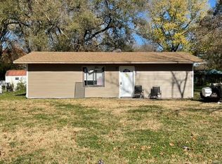 20 Drexel Dr, Cahokia, IL