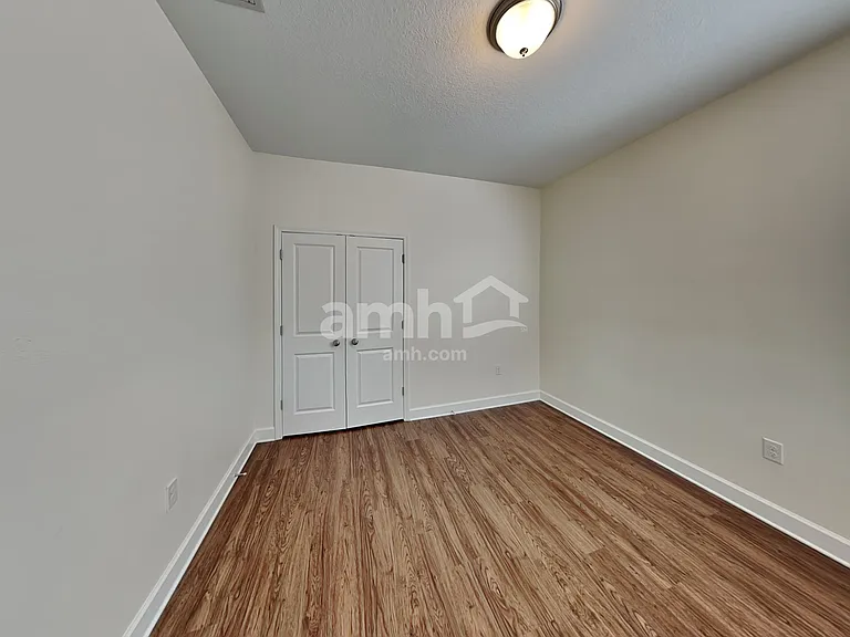 323 Pine Terrace Dr — Photo 17