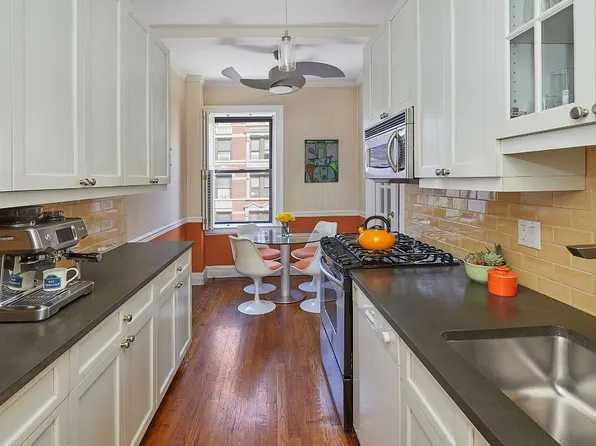 155 E 93rd St APT 6A, New York, NY 10128