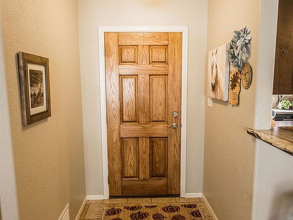 3rd image of 1493 Windsor Park Dr