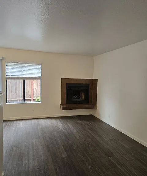 11233 Axtell St — Photo 1
