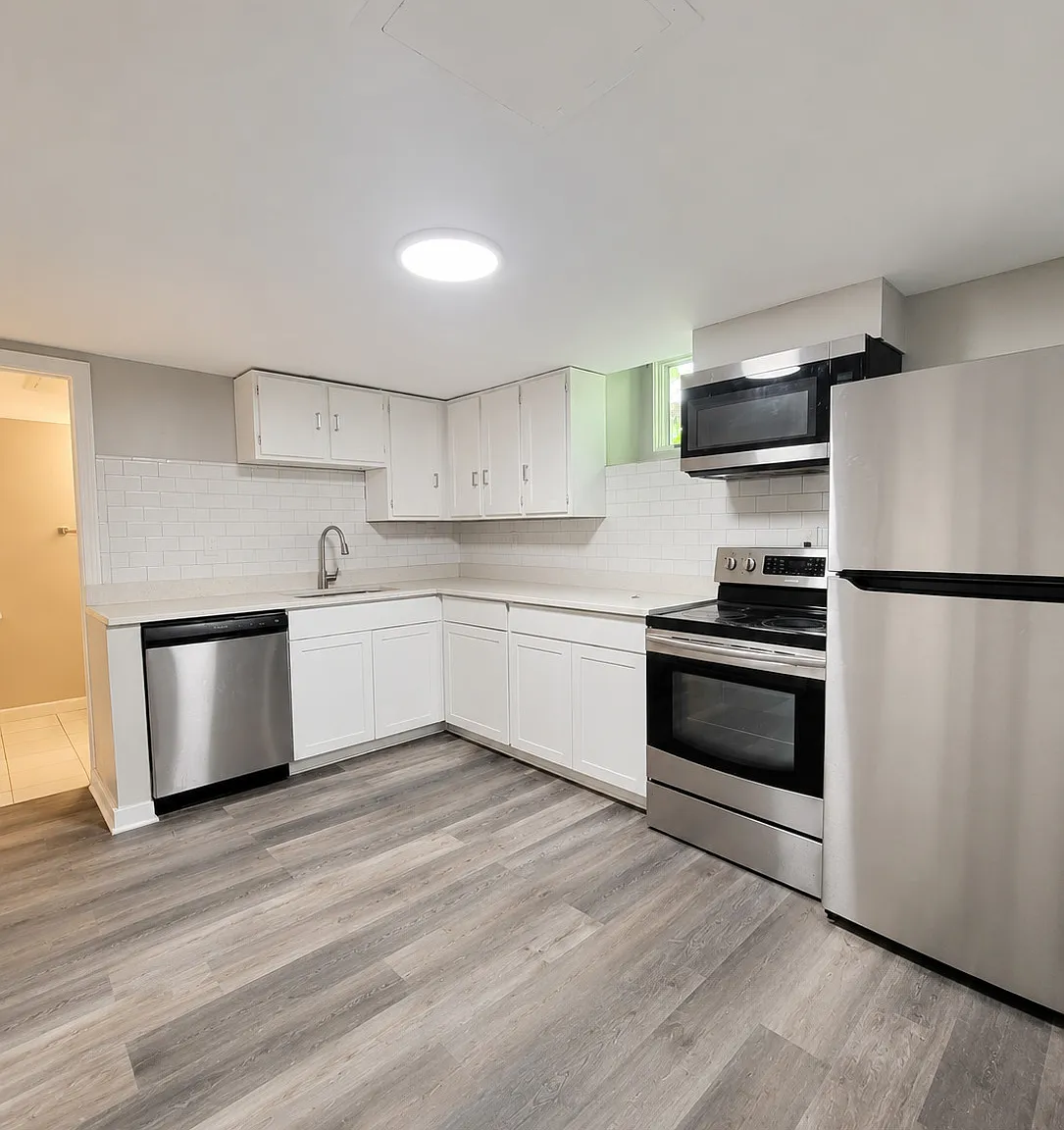 1 bed, 1.0 bath, 400 sqft, $1,415 — Photo 2