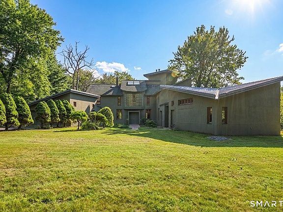 2nd image of 27 Ridge Road