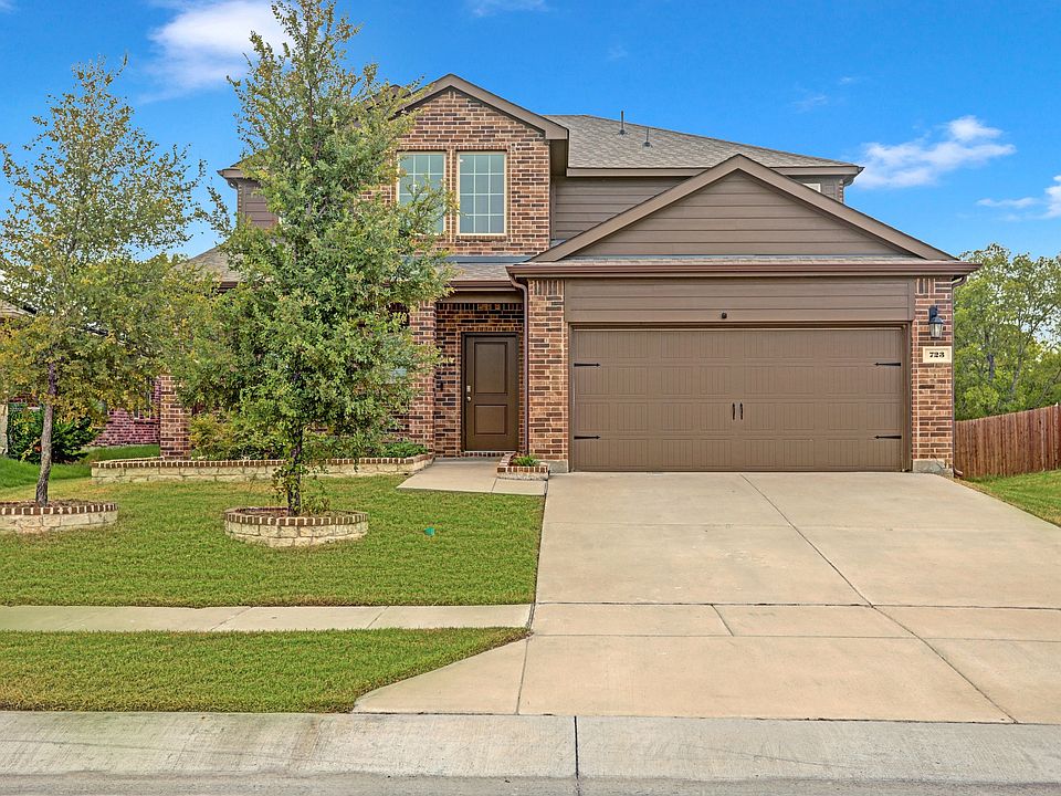 1st image of 723 Emerald Dr