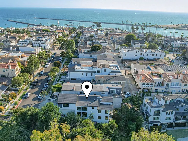 319 Heliotrope Ave — Photo 3
