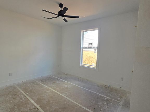 4th image of 262 Artisan Dr