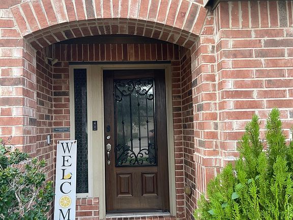 3rd image of 3103 Westwood Manor Ln