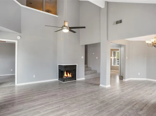 10243 Oak Branch Ln, Dallas, TX 75227