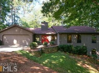 4279 Inverness Ct NE, Roswell, GA 30075