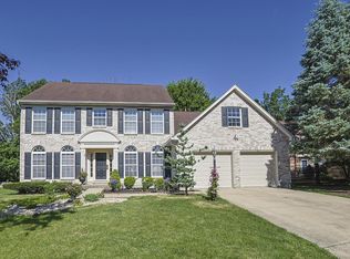 10194 Meadowknoll Dr, Loveland, OH 45140