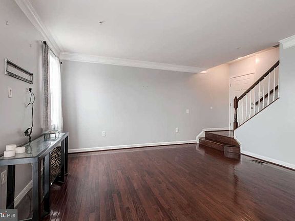 2nd image of 13611 Venturi Ln #153
