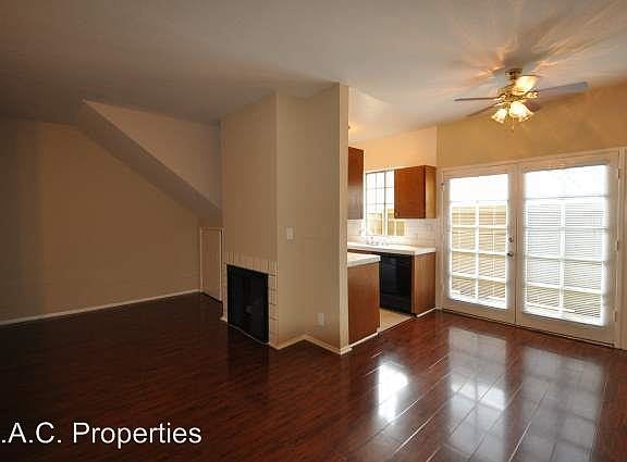 2nd image of 12150 Oxnard St APT 3