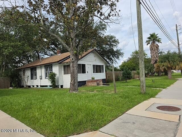 1st image of 2923 W 5TH Street