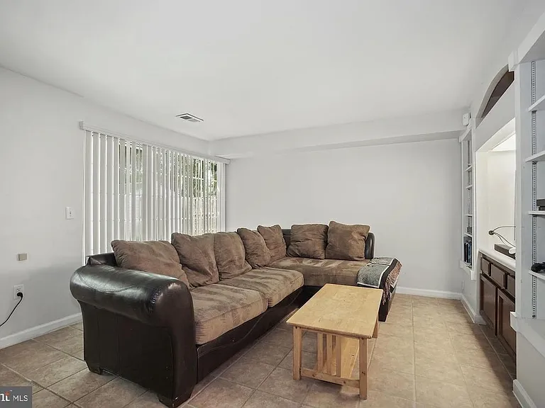7152 Westfield Ct — Photo 18