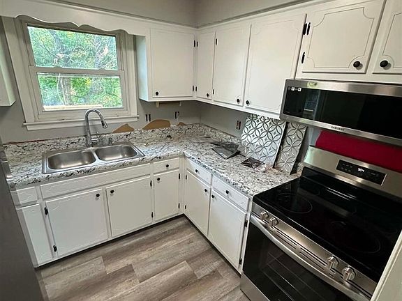 4th image of 729 Franklin Rd