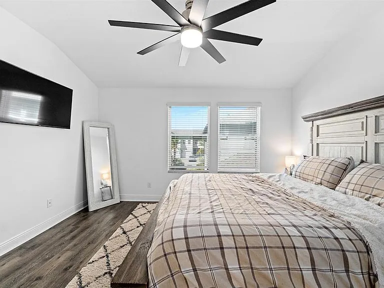 2444 Foggy Creek Cir — Photo 11