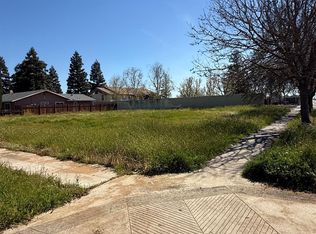 1 Monterey St, Madera, CA 93637