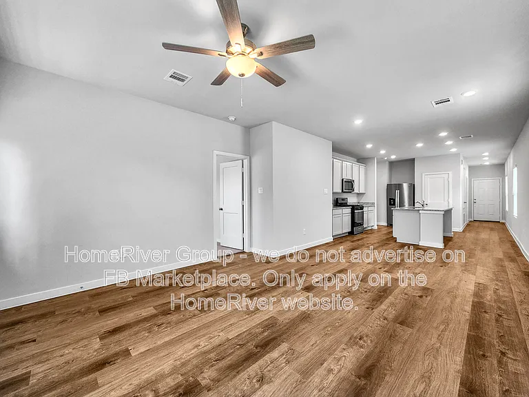 11889 Whirlaway Dr — Photo 3