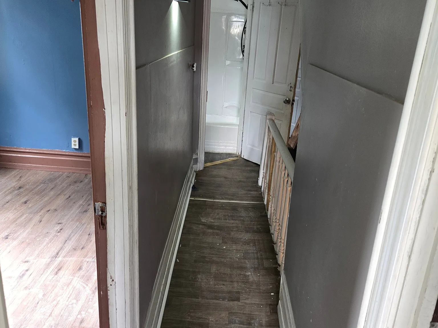 3 bed, 1.5 bath, 1381 sqft, $1,300 — Photo 3