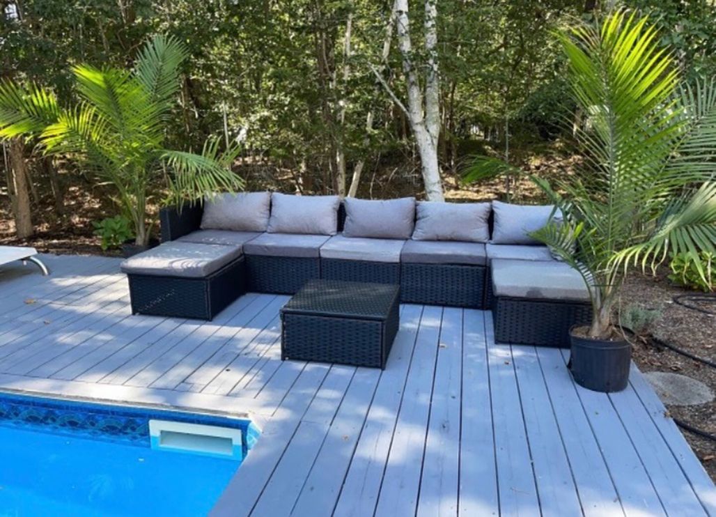  Outside_Entertaining_Deck