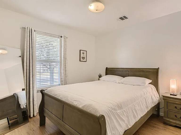 7012 Encanto Trl — Photo 14