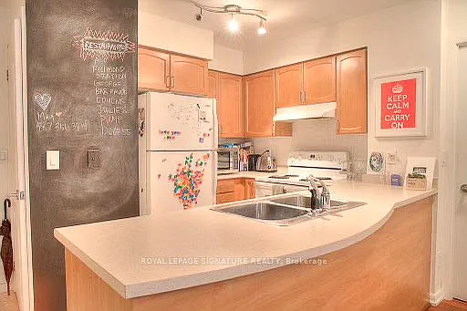 219 Fort York Blvd #401 — Photo 3