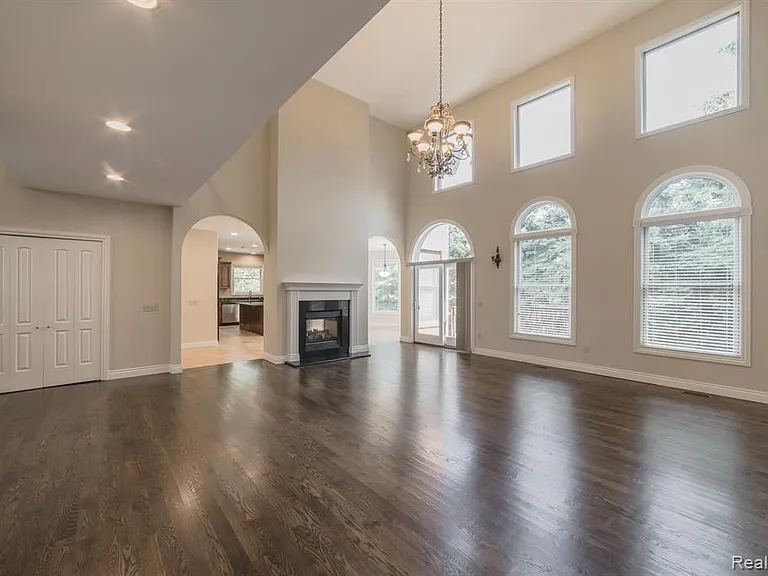 1591 Eagle Trl — Photo 3