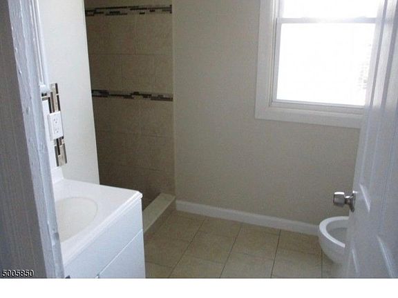 5th image of 88 Park Ave Floor 2