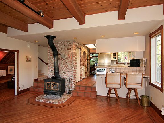 4th image of 3650 Pine Cone Ln