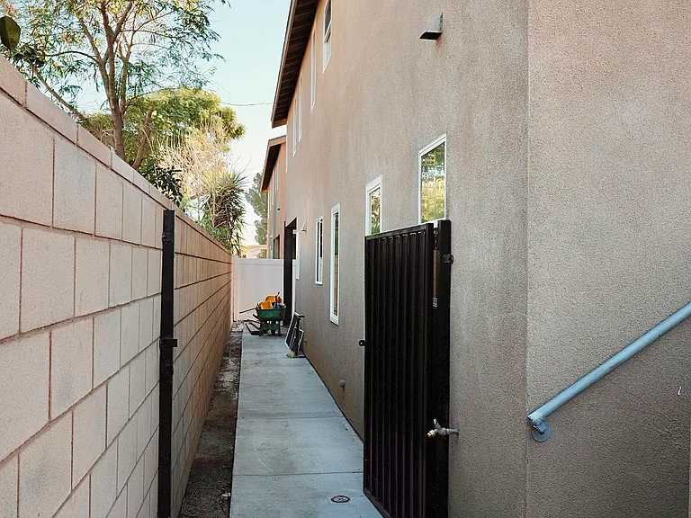 18606 Valley Blvd #1 — Photo 5