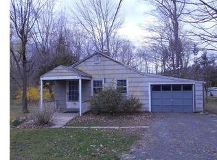 21 Lovely St, Canton, CT 06019