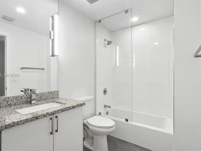 1536 NW 15th Ave #303 — Photo 21