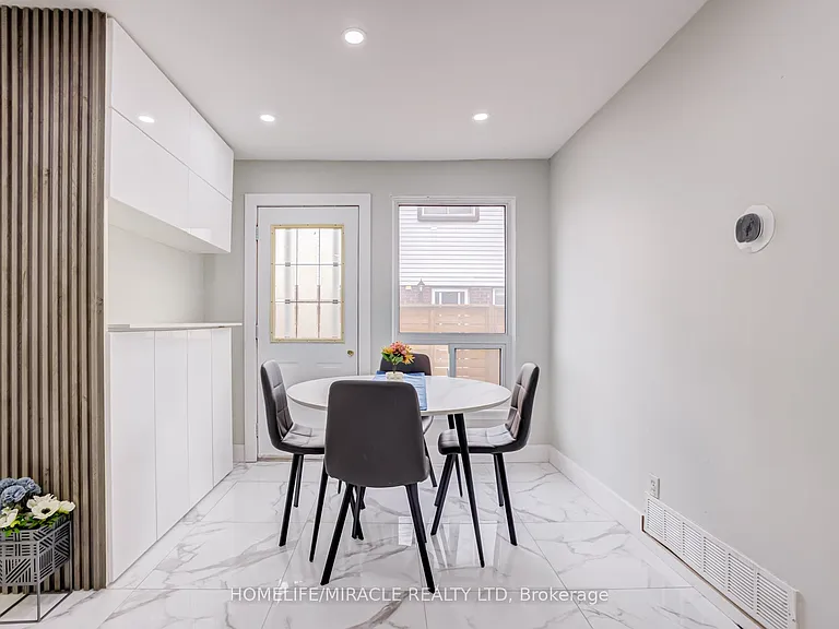 122 Ormond Dr — Photo 5