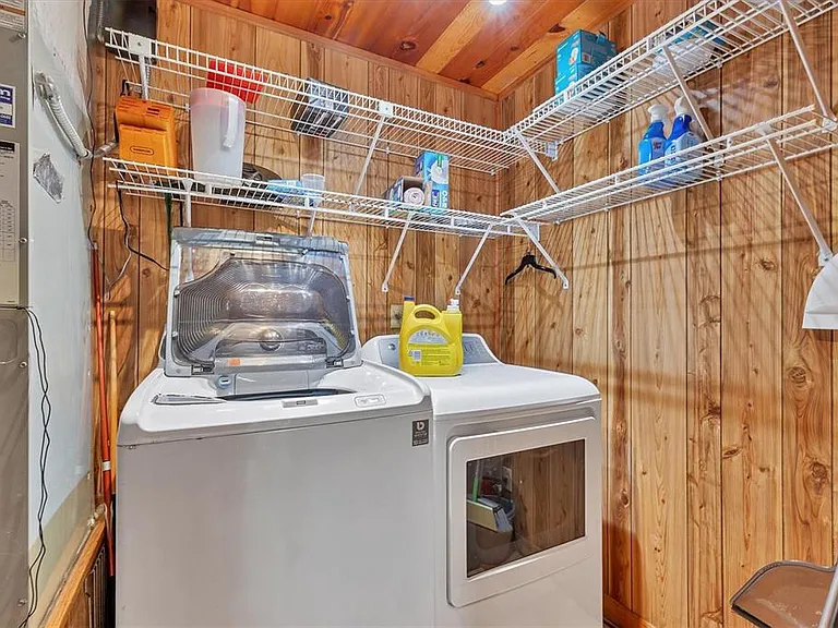 51 Palm Dr — Photo 28